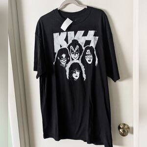 KISS T-shirt  NEW  XLT